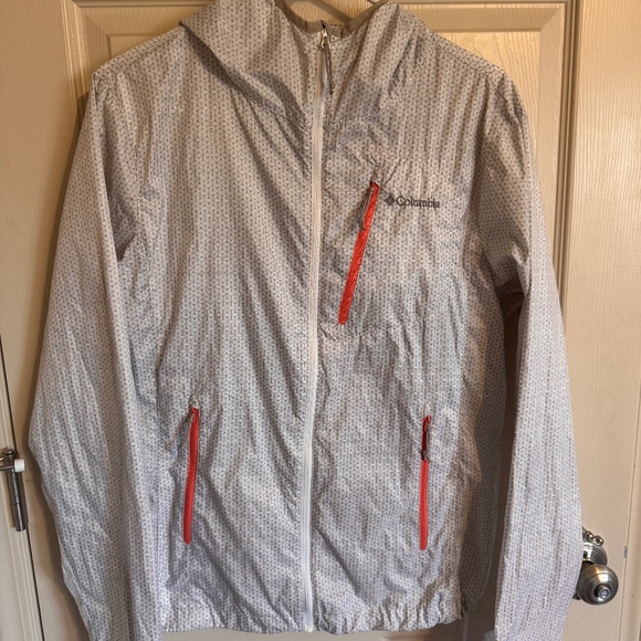 Ultra Light women's Columbia Omni Wick jacket. - Picture 1 of 5